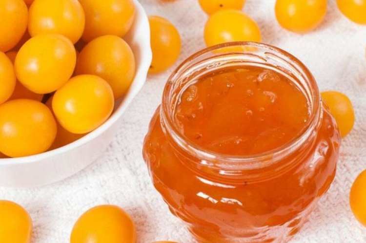 Plum Confiture with Agar-Agar for Winter