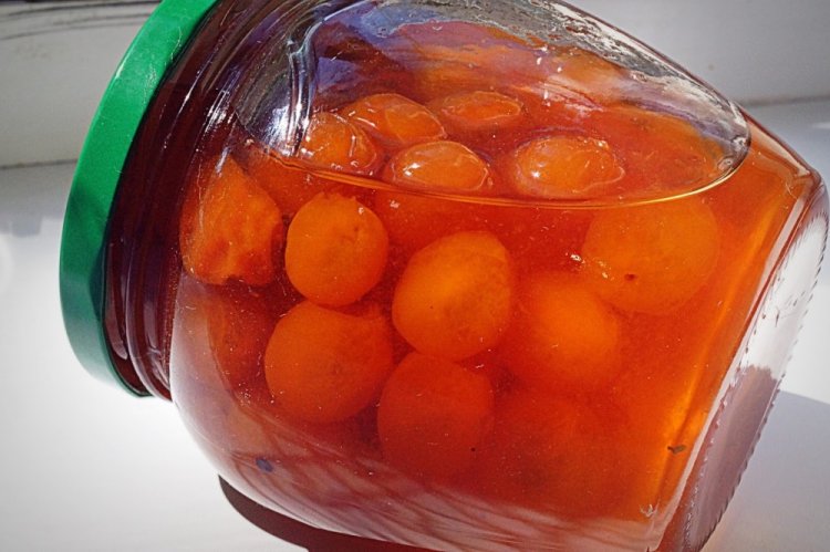 Plum Jam with Pits