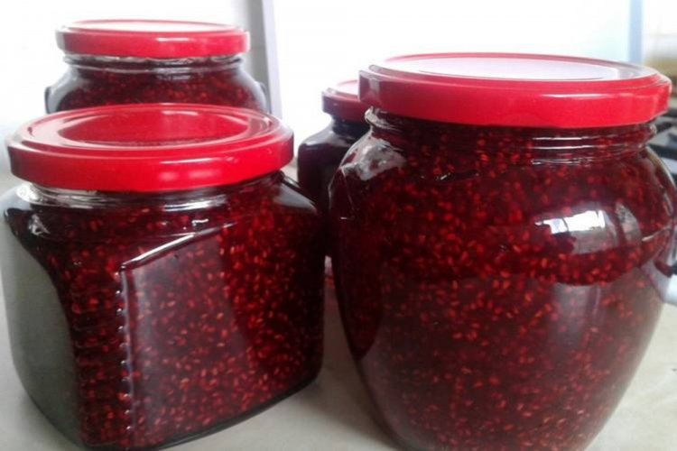 Apple and Tibetan Raspberry Jam for Winter