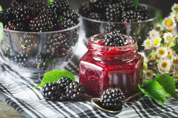 Tibetan Raspberry and Blackberry Jam for Winter