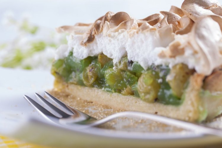 Nut Pie with Gooseberries and Meringue