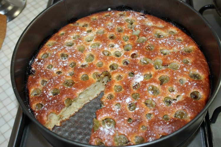 Yeast Gooseberry Pie