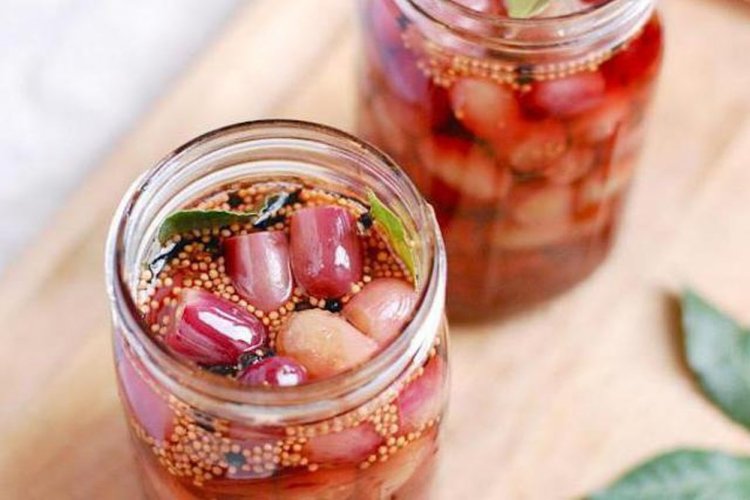 Pickled Grapes with Mustard for Winter