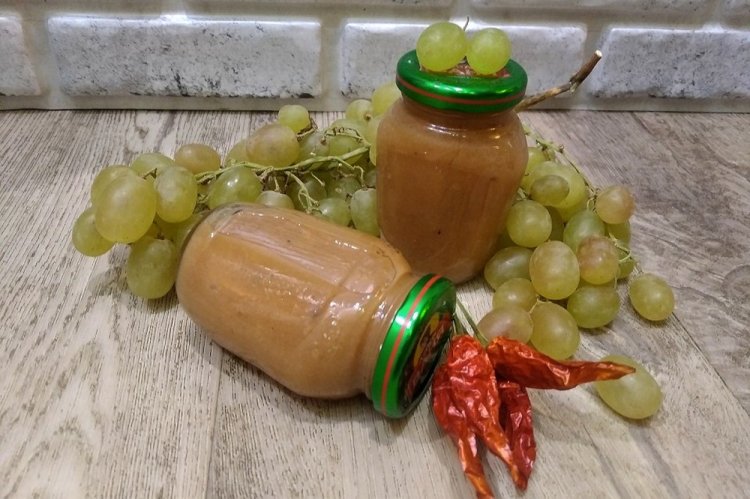 Grape Sauce for Winter