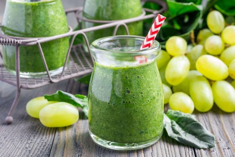 Spinach and Grape Smoothie