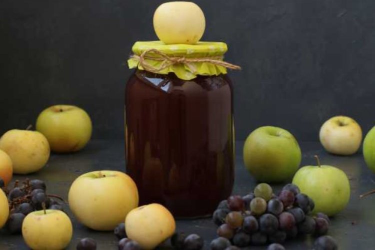 Grape and Apple Juice for Winter