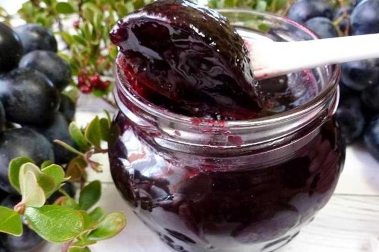 Grape Preserve (Povidlo) for Winter