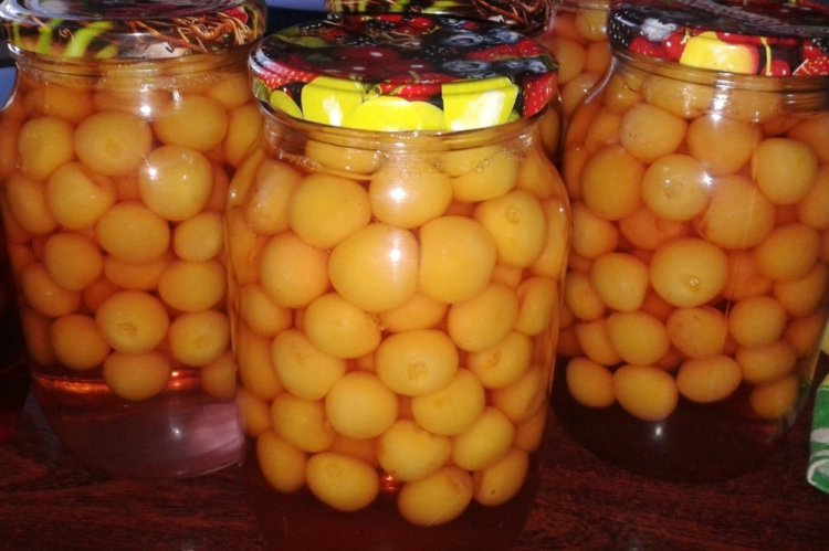 Physalis Compote for Winter