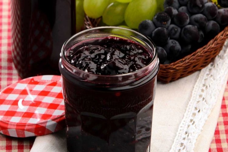 Isabella Grape Jam in its Own Juice