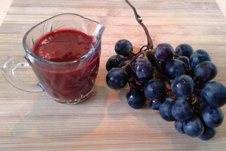 Spicy Isabella Grape Sauce