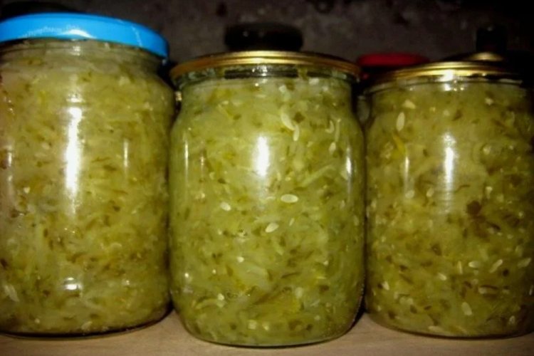 Grated Cucumbers with Vinegar for Winter