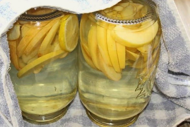 Quince and Lemon Compote for Winter