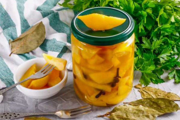 Pickled Quince for Winter