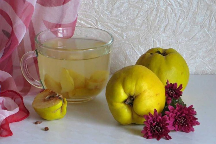 Quince and Apple Compote for Winter
