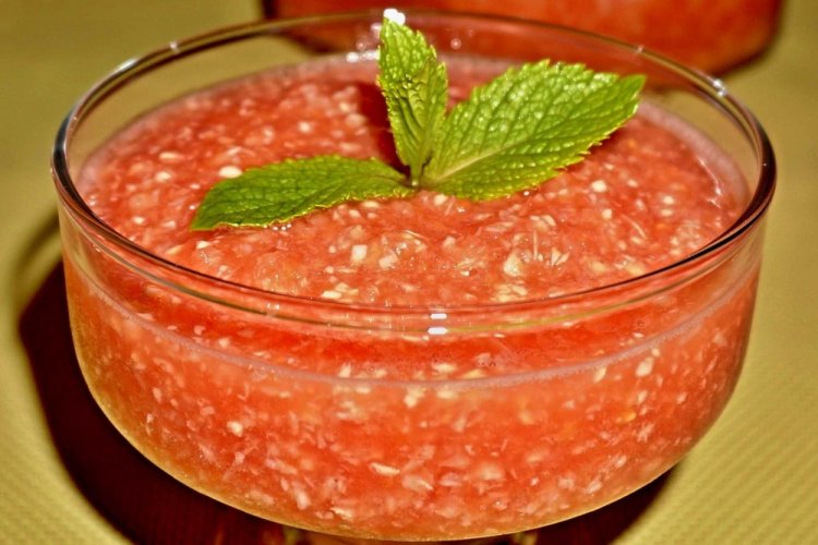 Horseradish with Tomato Paste for Winter