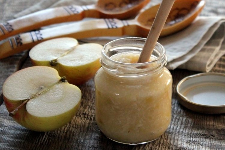 Horseradish with Apples for Winter