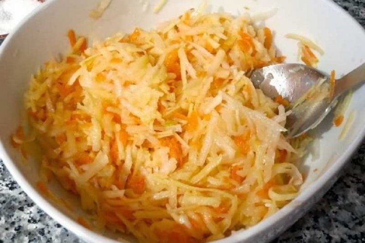 Horseradish with Apples and Carrots for Winter