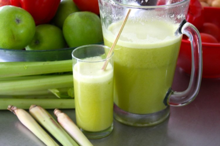 Celery and Apple Juice