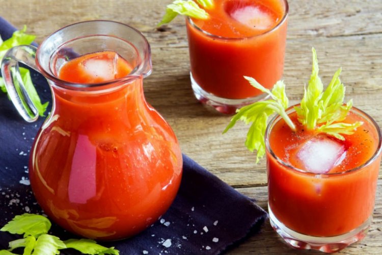 Celery Juice with Tomatoes