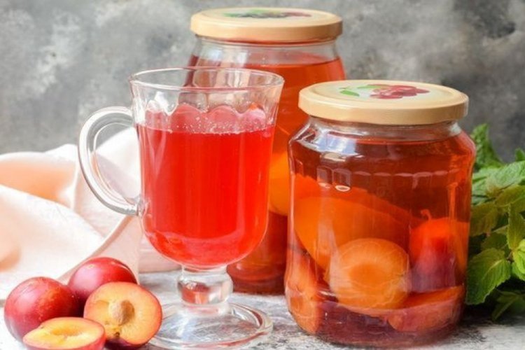Nectarine and Plum Compote for Winter