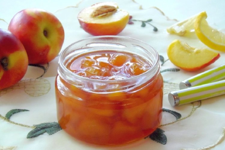 Nectarine Jam with Slices