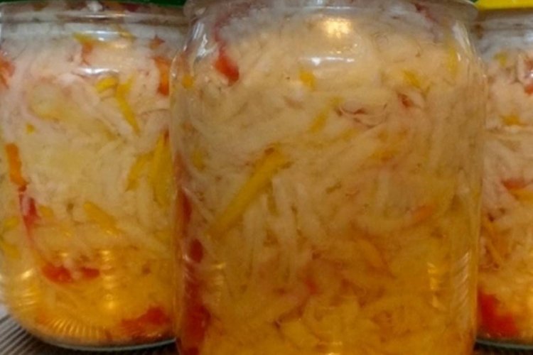 Ensalada de rábano con col para el invierno