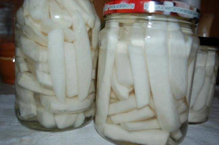 Rábano en bastones para el invierno