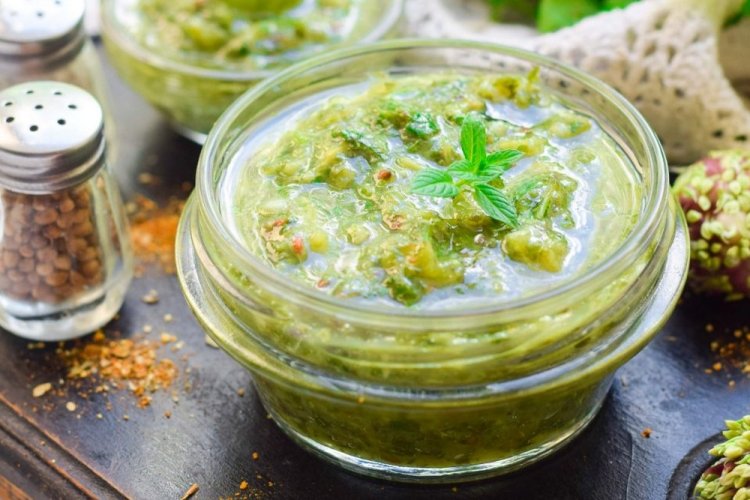 Apple and Gooseberry Chutney