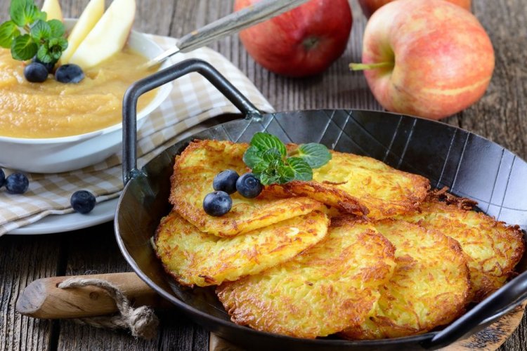 Apple Draniki (Pancakes)