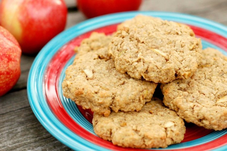 Oatmeal Cookies with Apples