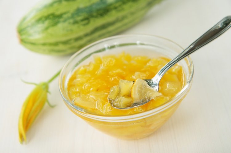 Mermelada de calabacín con limón para el invierno