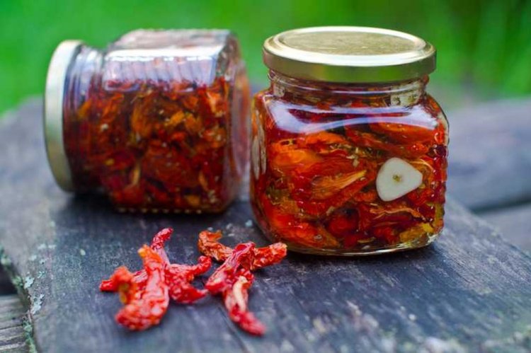 Tomates secos con vinagre balsámico para el invierno