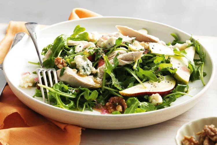 Salad with Smoked Chicken and Pear