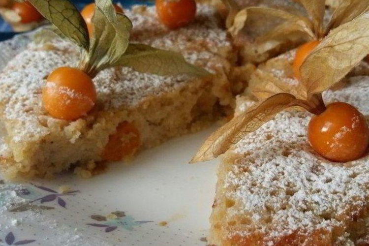 Pastel de nueces con physalis