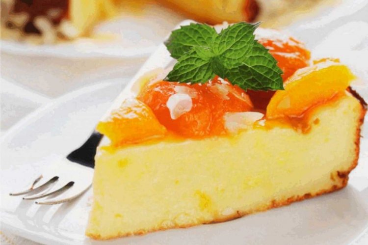 Pudín de requesón con physalis y mandarinas