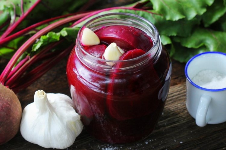 Remolacha con ajo para el invierno