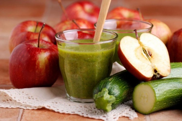 Zucchini and Apple Smoothie