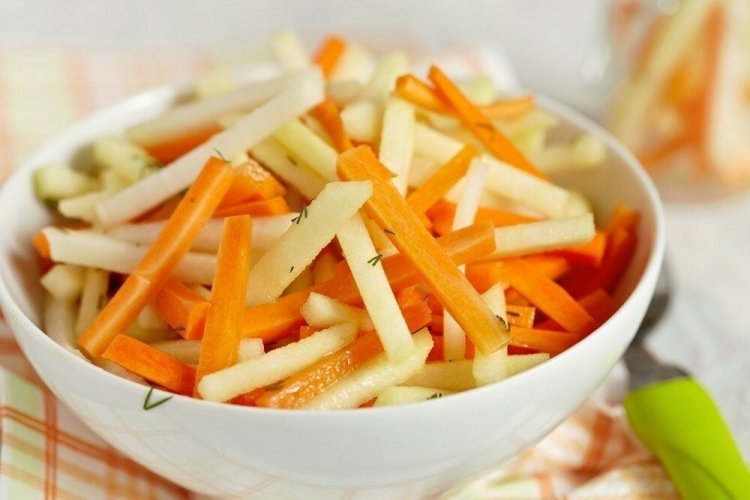 Ensalada de membrillo y manzana