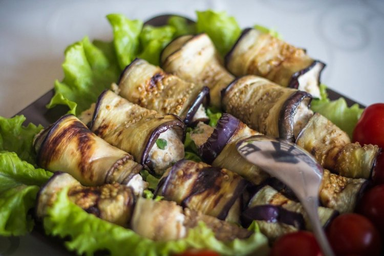 Eggplant Rolls with Cheese and Walnuts