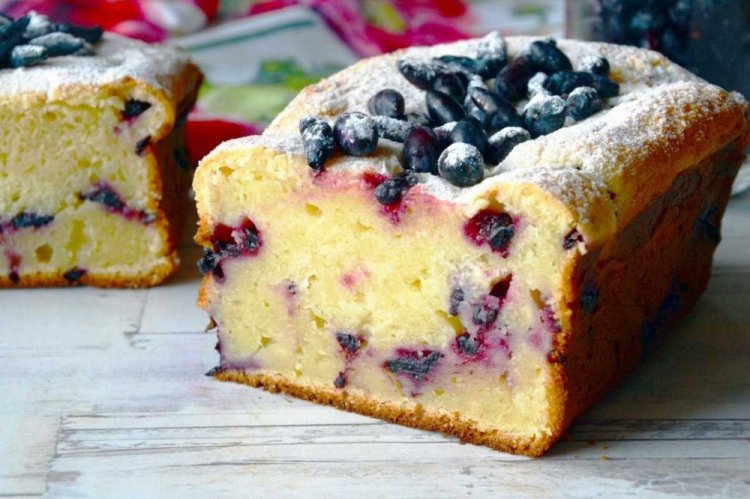 Cottage Cheese Muffin with Honeysuckle