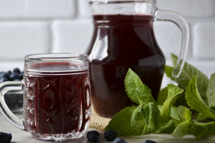 Honeysuckle Mors (Fruit Drink)