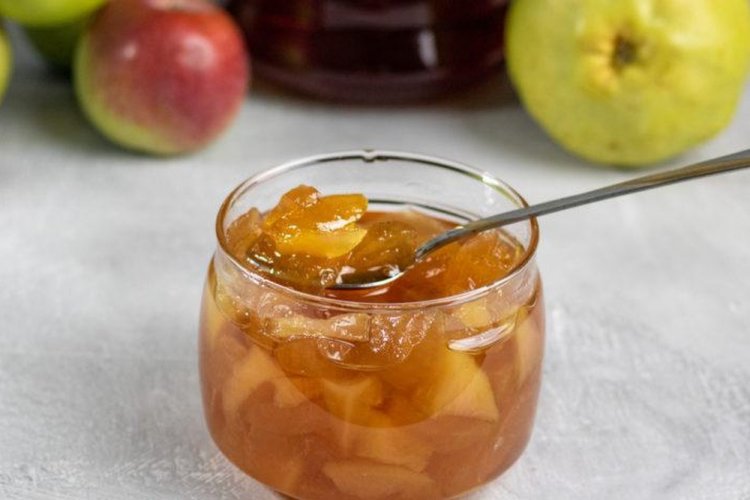 Mermelada de peras y manzanas de cinco minutos