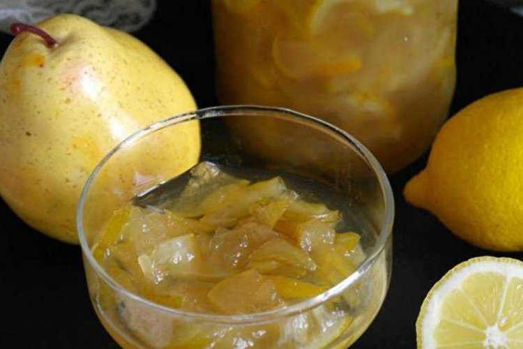 Mermelada de peras y manzanas con limón