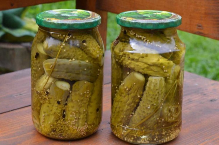 Gherkins with Mustard for Winter