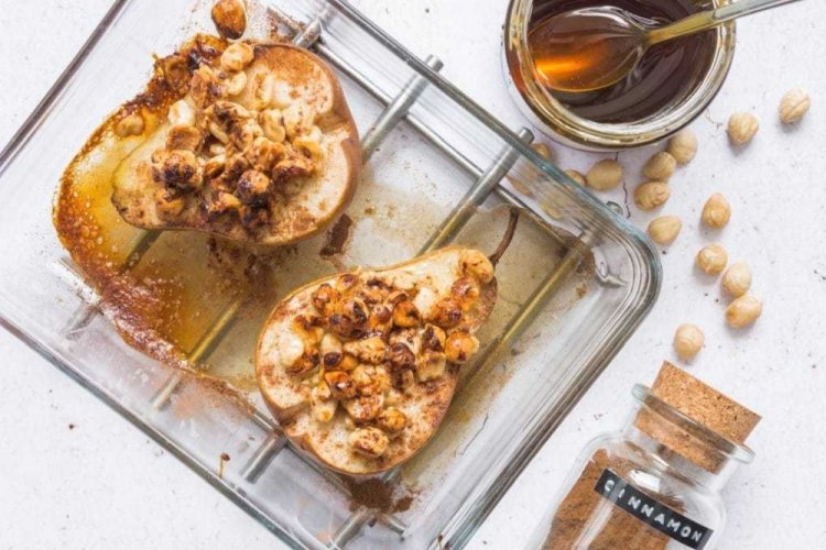 Peras asadas con miel y nueces