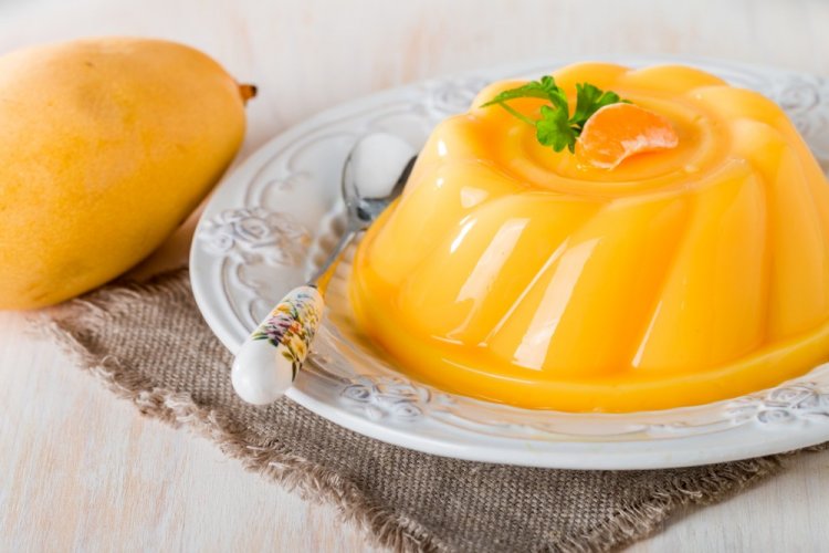 Pudín de mango y leche condensada