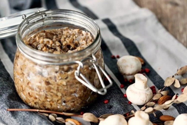 Champignon Caviar with Onions and Carrots for Winter