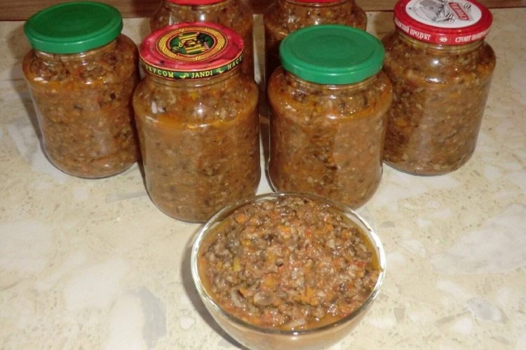 Champignon Caviar with Onions and Garlic for Winter