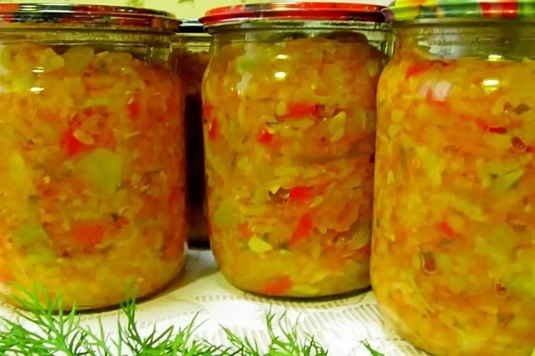 Tourist's Breakfast with Rice and Cabbage for Winter