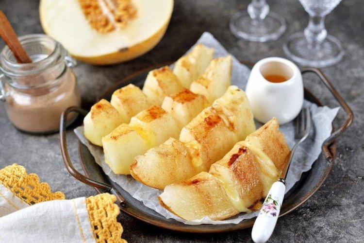 Baked Melon with Cheese